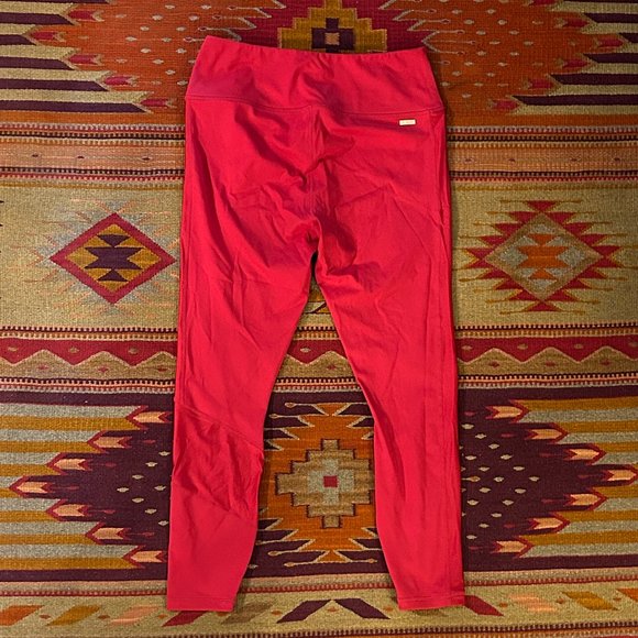 ALALA PEAK TIGHT IN RUBY - SZ. M - Picture 7 of 11